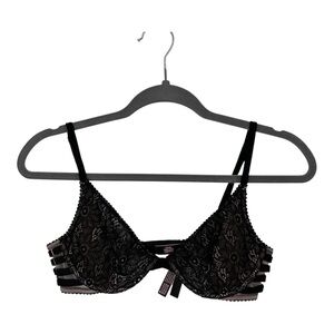 Victoria's Secret Very Sexy Unlined Plunge Lace Underwire Bra Size 34C